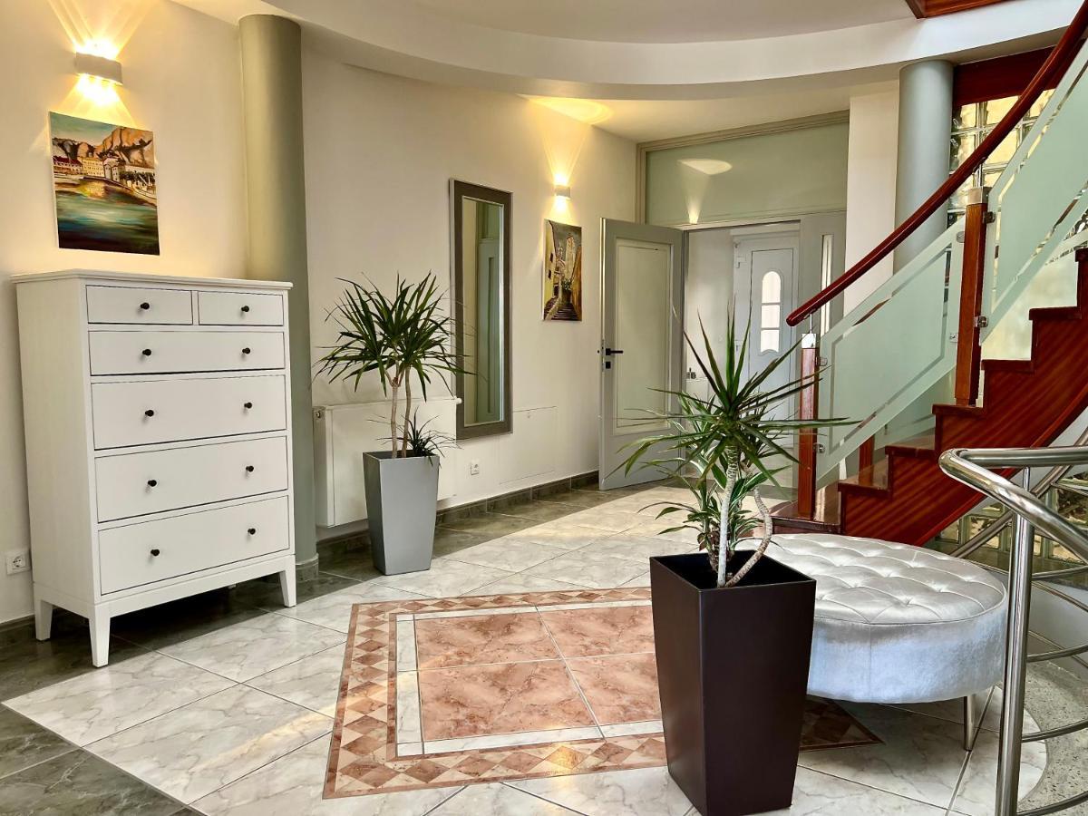 Villa Romana II Омиш Экстерьер фото